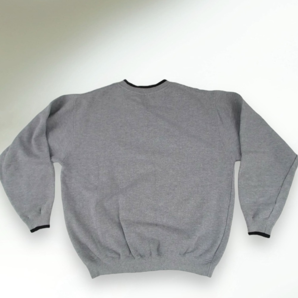 Vintage Disney 100 Years of Magic Gray Embroidered Sweatshirt Size M - Picture 3 of 6
